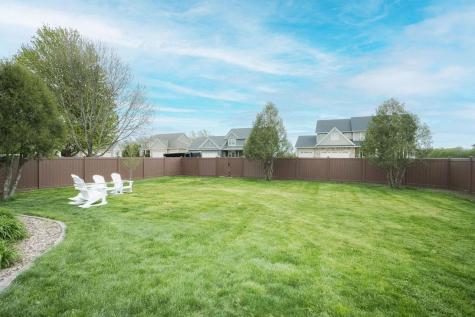 2346 Abbywood Lane North Mankato MN 56003