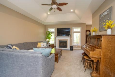 2346 Abbywood Lane North Mankato MN 56003