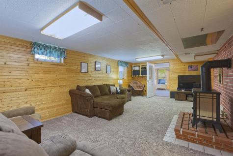 115 Lake Avenue E Winsted MN 55395