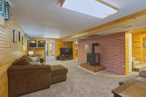 115 Lake Avenue E Winsted MN 55395
