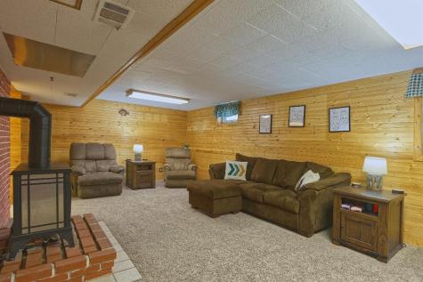 115 Lake Avenue E Winsted MN 55395