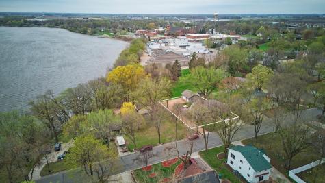 115 Lake Avenue E Winsted MN 55395