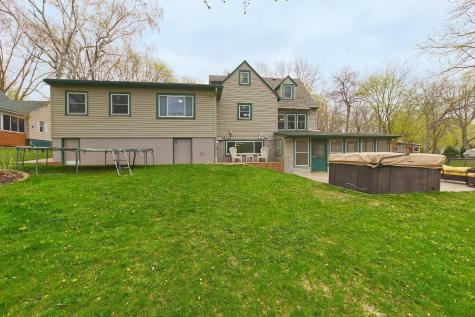 115 Lake Avenue E Winsted MN 55395