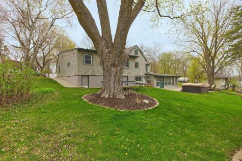 115 Lake Avenue E Winsted MN 55395
