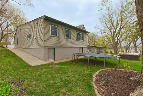 115 Lake Avenue E Winsted MN 55395