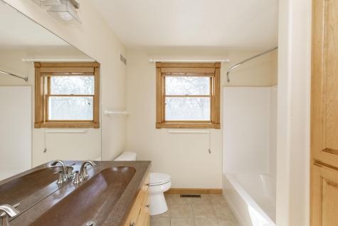 249 Chestnut Drive Horace ND 58047
