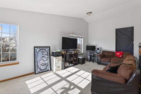609 Providence Drive Shakopee MN 55379
