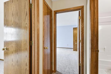 2565 Lockwood Drive Mendota Heights MN 55120