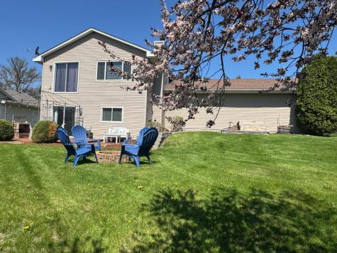 2199 Schoolmaster Drive Chaska MN 55318