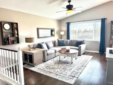 2199 Schoolmaster Drive Chaska MN 55318
