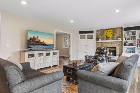 11877 Cottonwood Street NW Coon Rapids MN 55448