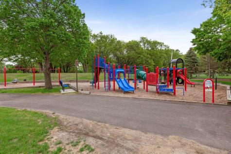 11877 Cottonwood Street NW Coon Rapids MN 55448