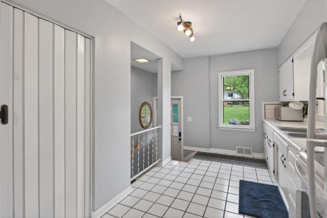 944 Mahtomedi Avenue Mahtomedi MN 55115