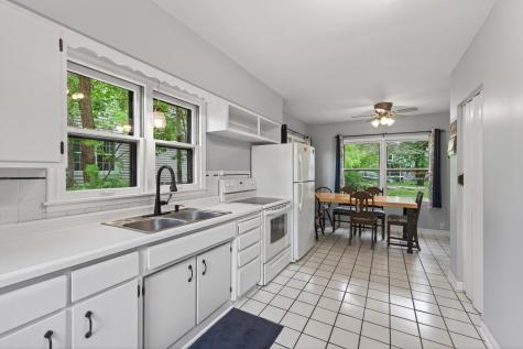 944 Mahtomedi Avenue Mahtomedi MN 55115