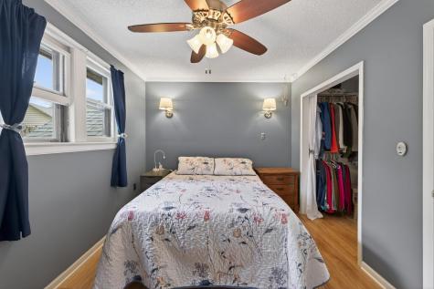 944 Mahtomedi Avenue Mahtomedi MN 55115