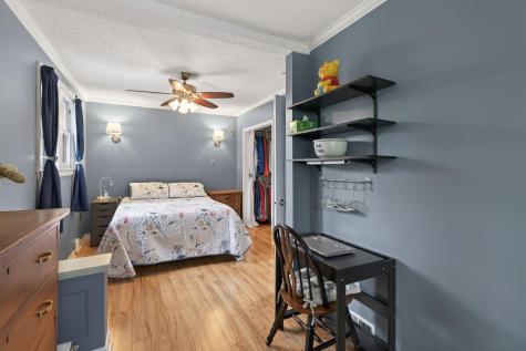944 Mahtomedi Avenue Mahtomedi MN 55115