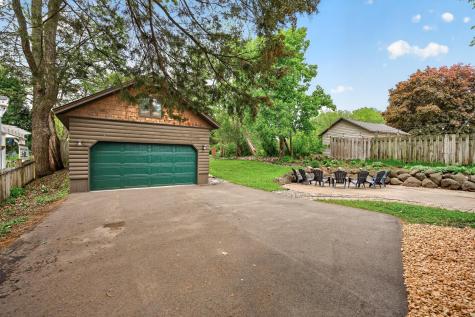 944 Mahtomedi Avenue Mahtomedi MN 55115