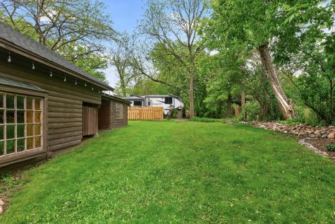 944 Mahtomedi Avenue Mahtomedi MN 55115