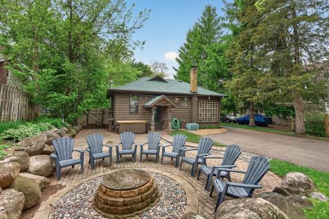944 Mahtomedi Avenue Mahtomedi MN 55115