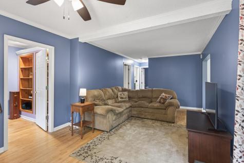 944 Mahtomedi Avenue Mahtomedi MN 55115