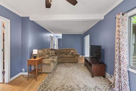 944 Mahtomedi Avenue Mahtomedi MN 55115