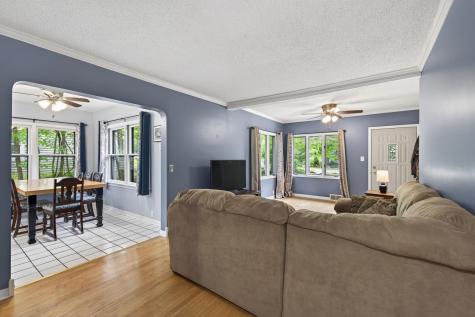 944 Mahtomedi Avenue Mahtomedi MN 55115