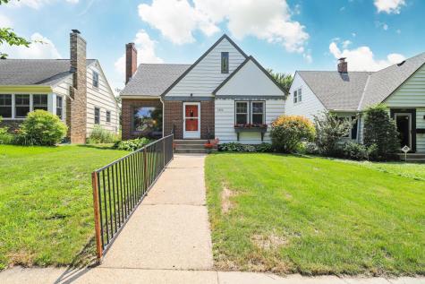 2200 Highland Parkway Saint Paul MN 55116