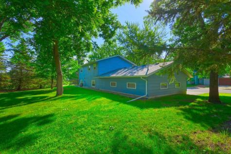 412 Westgate Drive Winsted MN 55395