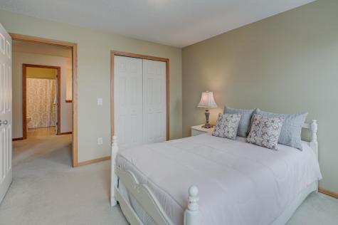 4333 Victor Path Hugo MN 55038