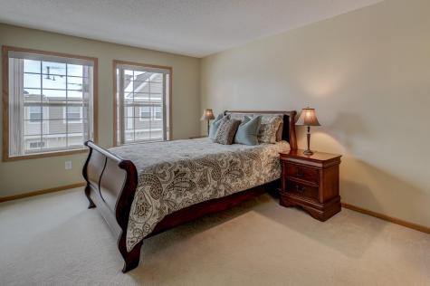 4333 Victor Path Hugo MN 55038