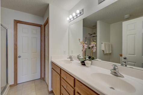 4333 Victor Path Hugo MN 55038
