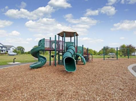 4333 Victor Path Hugo MN 55038