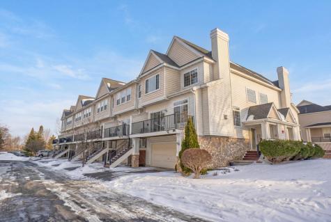 4333 Victor Path Hugo MN 55038