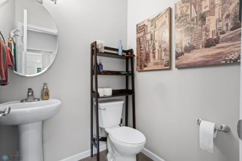 503 33rd Way E West Fargo ND 58078