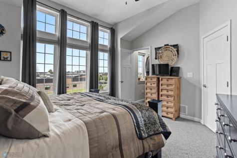 503 33rd Way E West Fargo ND 58078