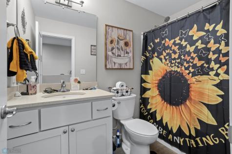 503 33rd Way E West Fargo ND 58078