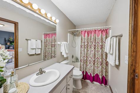 4275 Hanrehan Lake Boulevard Savage MN 55378