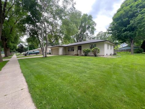1804 7th Street SW Willmar MN 56201