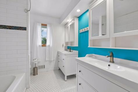 8817 Westmoreland Lane Saint Louis Park MN 55426