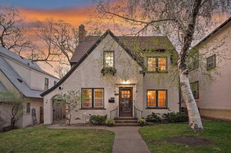 2103 Saint Clair Avenue Saint Paul MN 55105