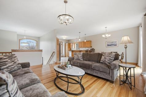 5041 Marigold Avenue N Brooklyn Park MN 55443