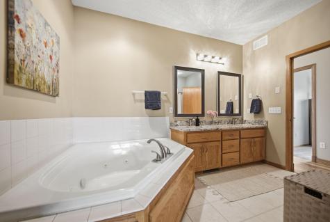 5041 Marigold Avenue N Brooklyn Park MN 55443