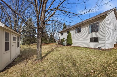 5041 Marigold Avenue N Brooklyn Park MN 55443