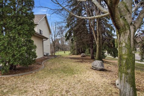 5041 Marigold Avenue N Brooklyn Park MN 55443
