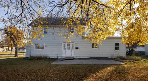 222 6th Street NE Hillsboro ND 58045
