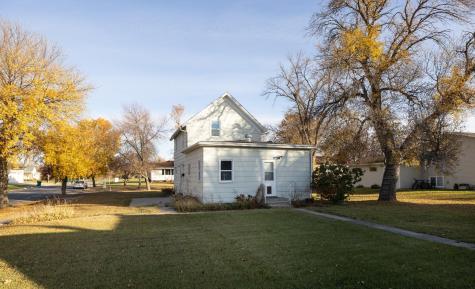 222 6th Street NE Hillsboro ND 58045