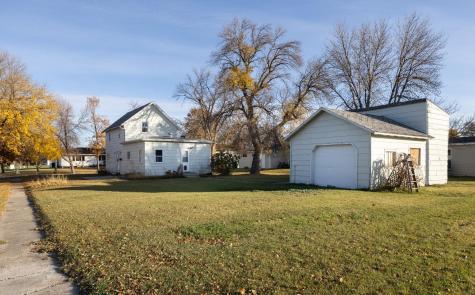 222 6th Street NE Hillsboro ND 58045