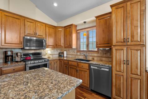 14207 41st Avenue N Plymouth MN 55446