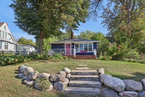 132 Summit Avenue Center City MN 55012
