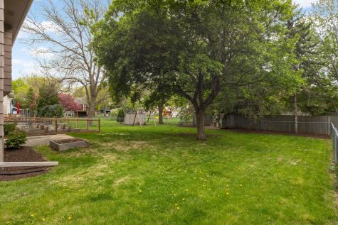 12865 89th Place N Maple Grove MN 55369